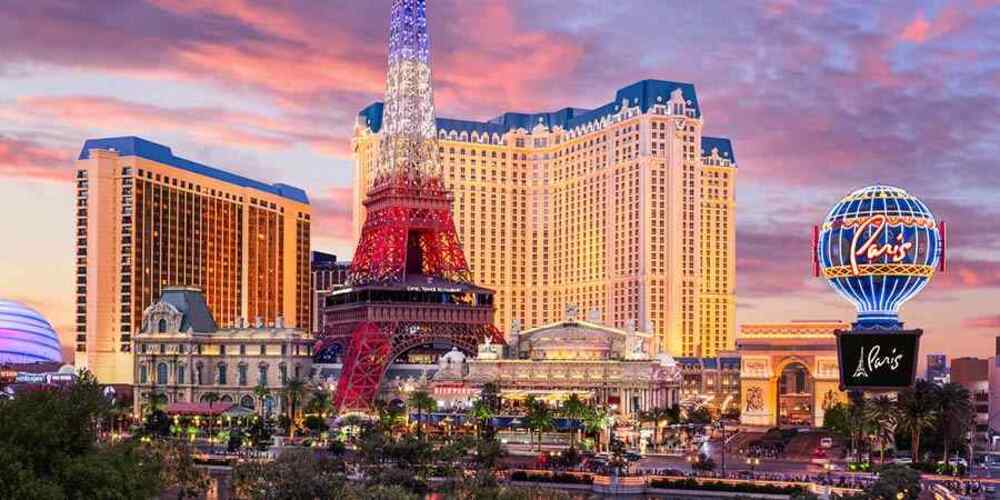 Romantic Paris Las Vegas Getaway