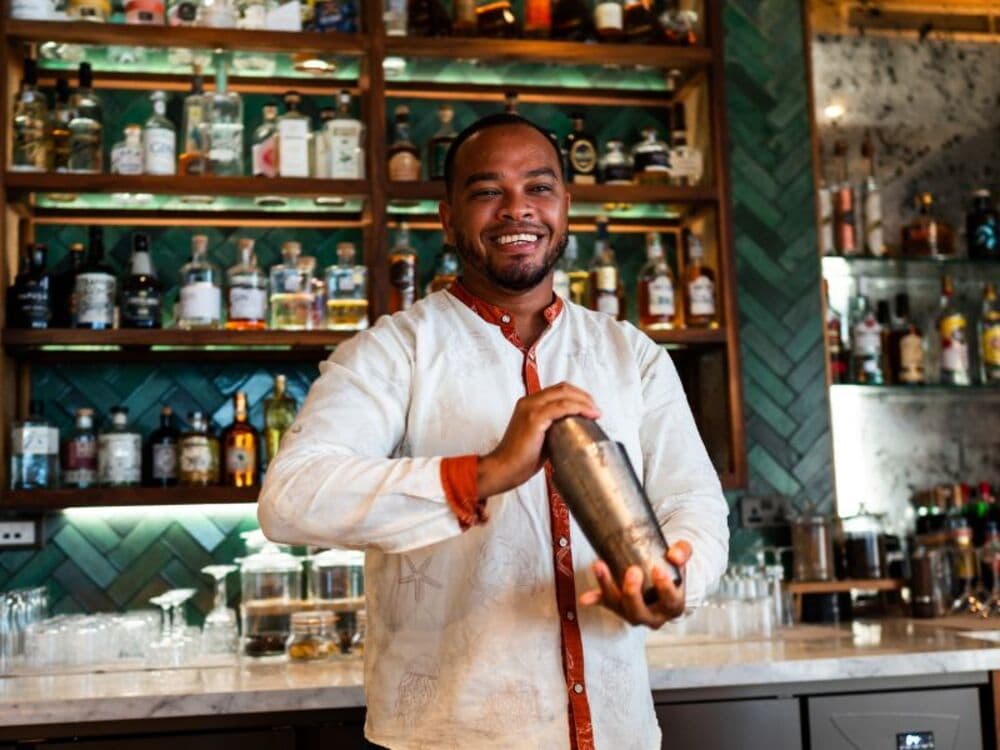 Cocktail class at the Kokoye Lounge at Mango House Seychelles, LXR Hotels & Resorts
