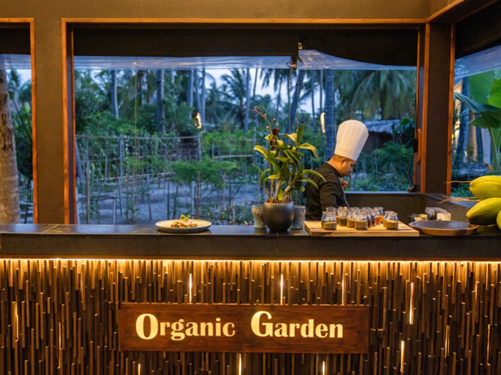 Unplug Cooking Session at SAii Lagoon Maldives