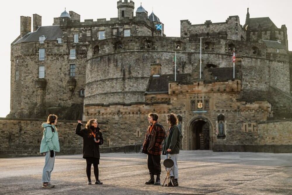 Royal Mile and Edinburgh Castle Walking Tour