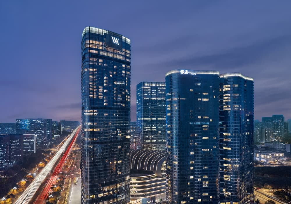Michelin Sichuan Culinary Journey — Waldorf Astoria Chengdu Skyline Twin Tower View Room + Infinite Luck Tasting + Limited Edition SIP Bar Nightcap