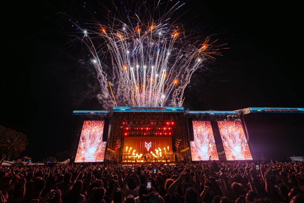 2-Day VIP Tickets to Vans Warped Tour + Stage Viewing — 2 Tickets (Pkg 4)