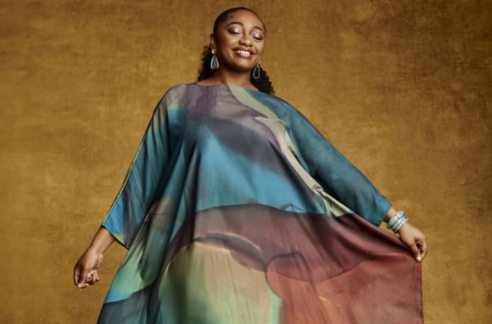 The rising jazz sensation Samara Joy brings her iconic voice to Blue Note LA