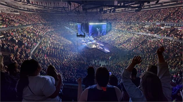 Cardmember Exclusive: Experience Sombr live from a United Suite, Nov 4