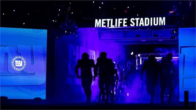 Enjoy Club Level tickets to watch the New York Giants take on Washington