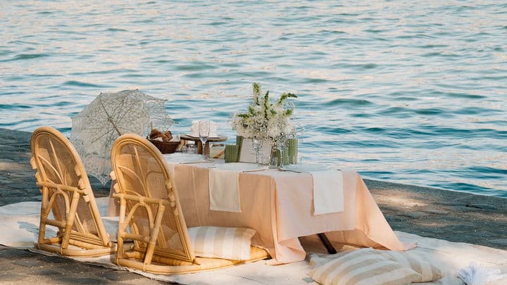 High Stand Parisian Picnic