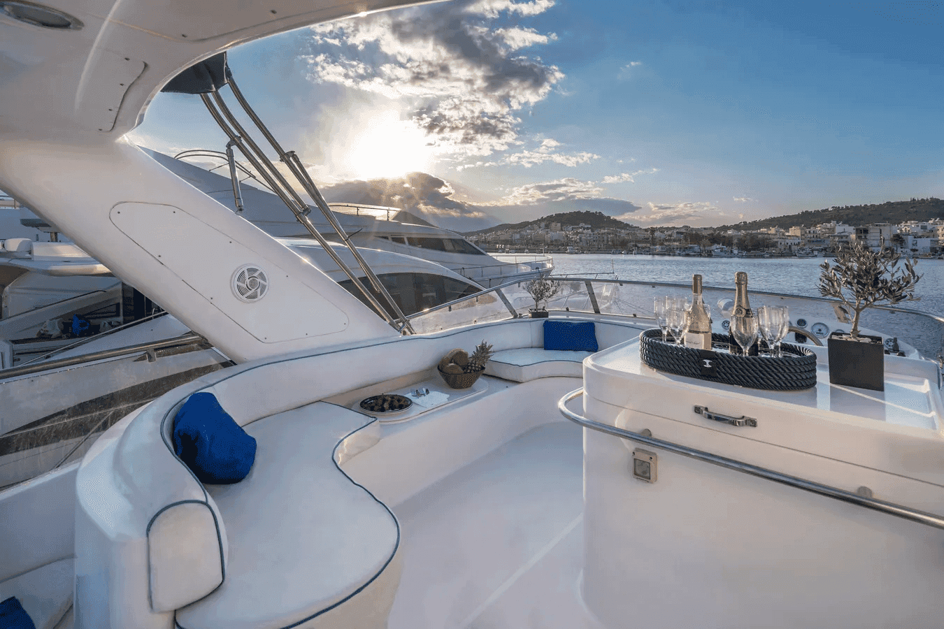 Private Yacht Romantic Dinner Charter for 2