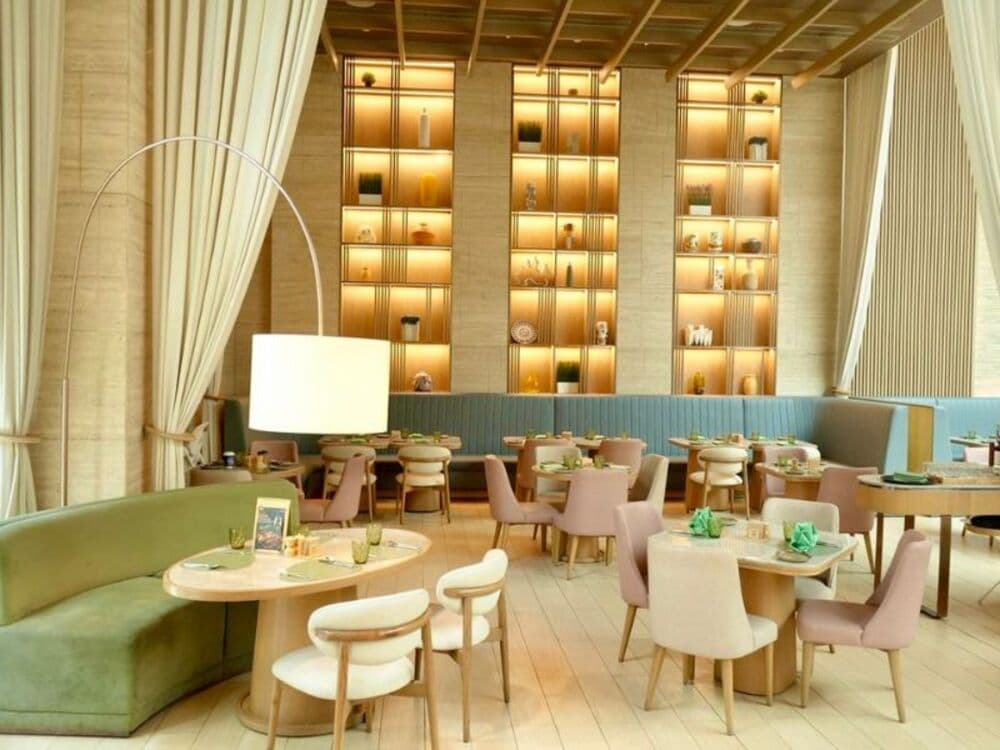 The Curated Table: A Gourmet Experience